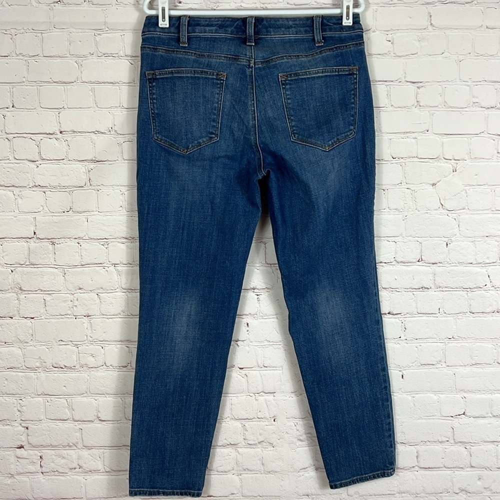 Talbots Flawless Five Pocket Girlfriend Size 8 Medium Wash - Picture 2 of 5